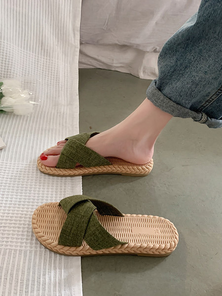 Model nou de papuci casual dama cu bretele incrucisate