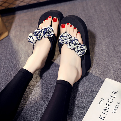 Sieviešu ikdienas čības ar 3D ziediem - vairākās krāsās