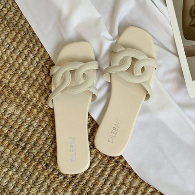 Model nou de papuci de vara cu talpa plata pentru femei