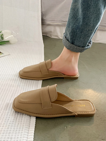 Model nou de papuci de dama inchisi din piele ecologica in trei culori