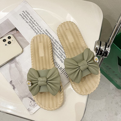 Γυναικείες παντόφλες casual από οικολογικό δέρμα με κορδέλα και κέντημα