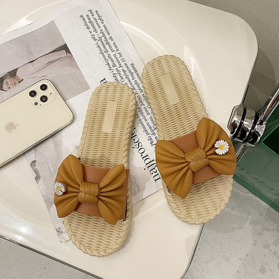 Γυναικείες παντόφλες casual από οικολογικό δέρμα με κορδέλα και κέντημα