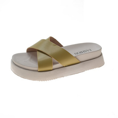 Παντόφλες casual με δερμάτινα λουράκια και επίπεδη σόλα