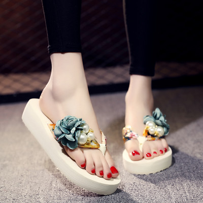 Γυναικείες παντόφλες για το καλοκαίρι με λουλούδια - διάφορα μοντέλα