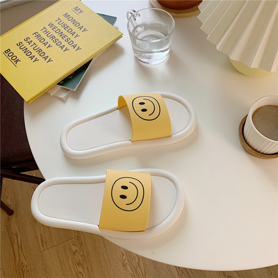 Papuci casual dama cu talpa plate si aplicatii diverse