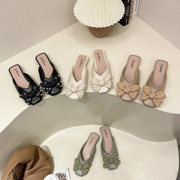 Γυναικείες κλειστές παντόφλες με κορδέλα και πέρλες