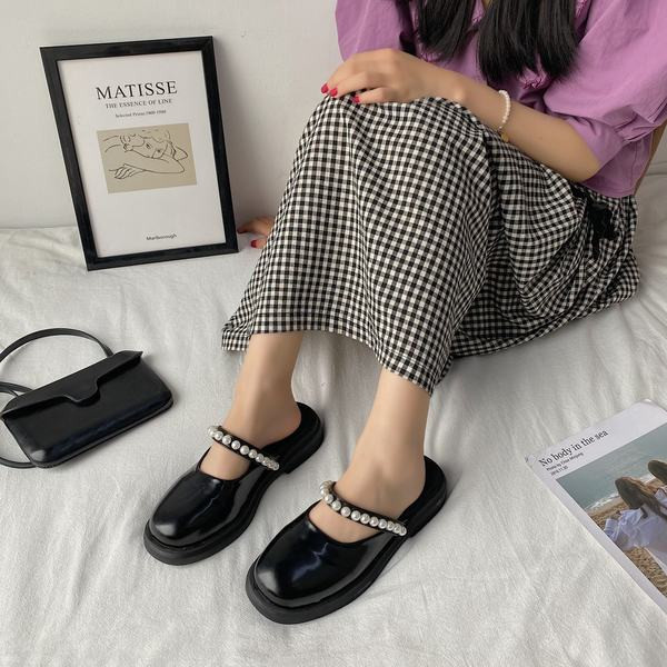 Papuci de dama din imitatie de piele cu perle in trei culori