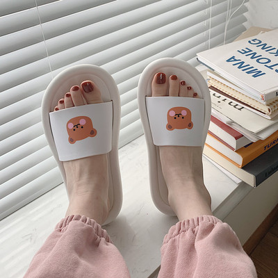 Άνετες γυναικείες παντόφλες σε διάφορα χρώματα με διαφορετικές εφαρμογές