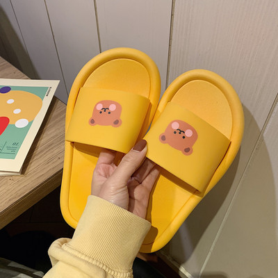 Άνετες γυναικείες παντόφλες σε διάφορα χρώματα με διαφορετικές εφαρμογές