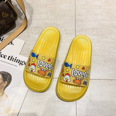 Παντόφλες casual γυναικείες με επίπεδη σόλα και πολύχρωμο απλικέ