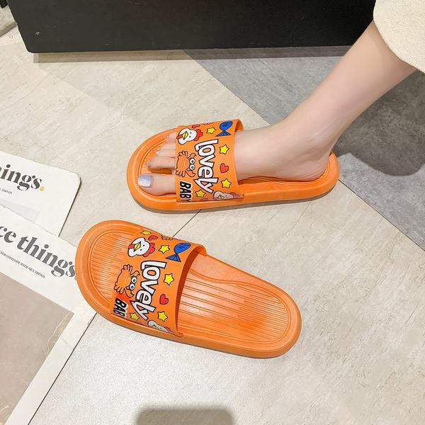 Ležerne ženske papuče - s ravnim potplatom i šarenom aplikacijom