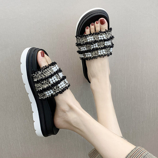 Papuci de dama cu platforma si bretele textile cu perle