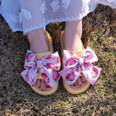 Παντόφλες casual με κορδέλα και επίπεδη σόλα