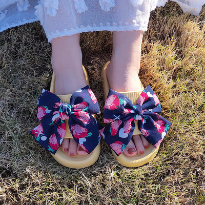 Παντόφλες casual με κορδέλα και επίπεδη σόλα