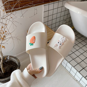 Νέο μοντέλο γυναικείες παντόφλες σιλικόνης με γεωμετρικά σχήματα