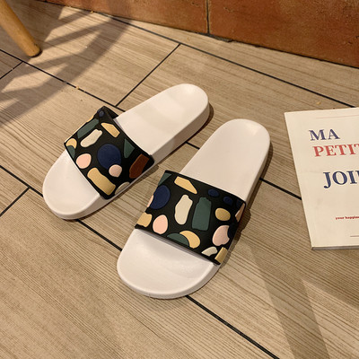 Νέο μοντέλο γυναικείες παντόφλες σιλικόνης με γεωμετρικά σχήματα