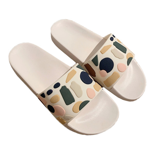 Νέο μοντέλο γυναικείες παντόφλες σιλικόνης με γεωμετρικά σχήματα