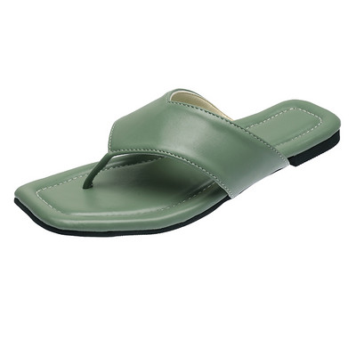 Sieviešu ikdienas čības starp purngalu no eko ādas ar plakanu zoli