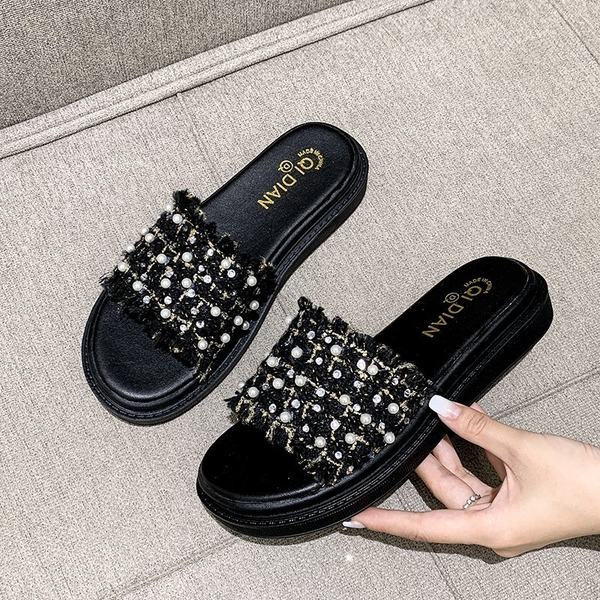 Papuci dama cu talpa inalta perle si pietre decorative