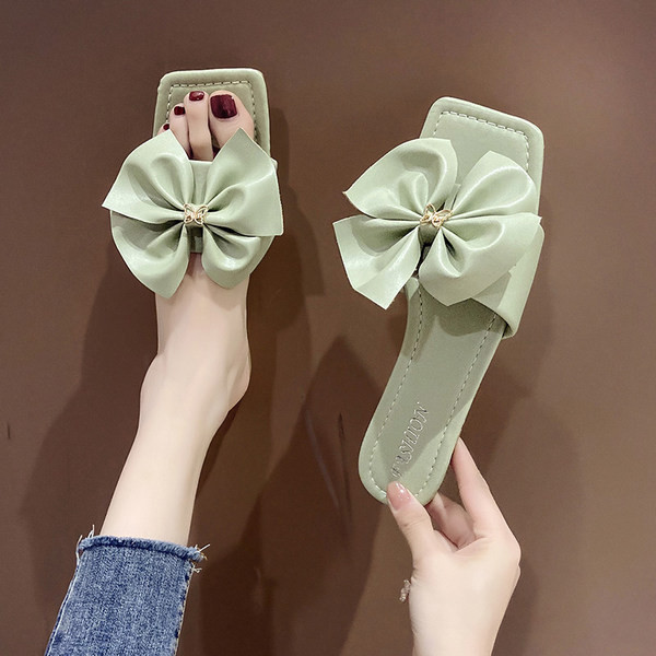 Papuci de dama moderni din piele cu panglica