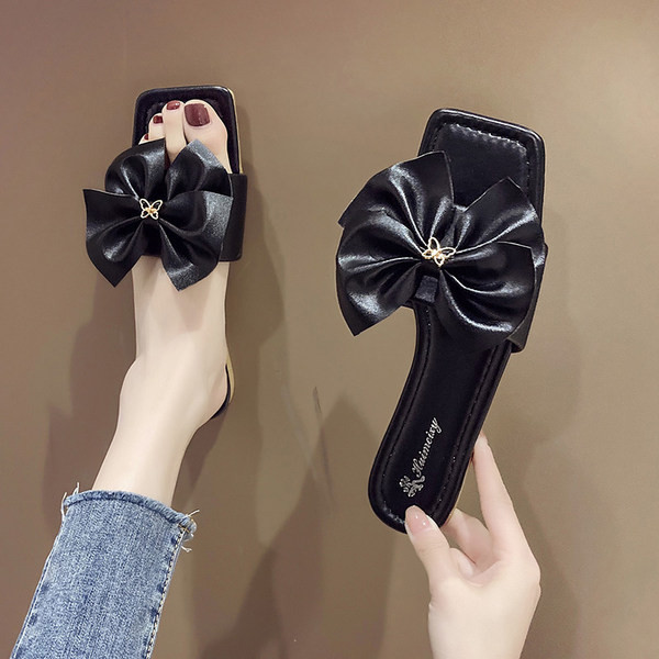 Papuci de dama moderni din piele cu panglica