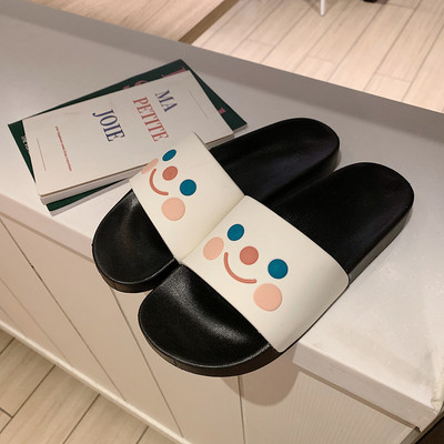 Νέο μοντέλο παντόφλες casual με εφαρμογή 3D