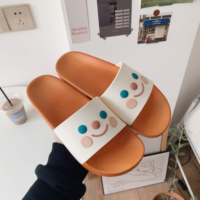 Νέο μοντέλο παντόφλες casual με εφαρμογή 3D