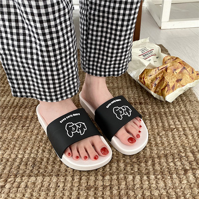 Νέο μοντέλο παντόφλες casual με εφαρμογή 3D