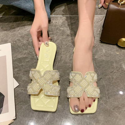 Γυναικείες casual παντόφλες με πέλες σε τρία χρώματα