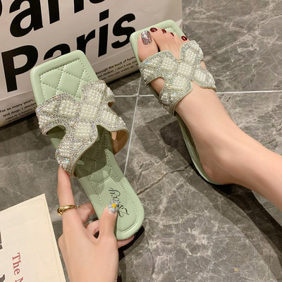 Γυναικείες casual παντόφλες με πέλες σε τρία χρώματα