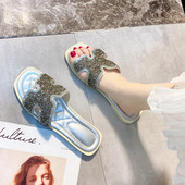 Sieviešu ikdienas čības ar spīdīgu efektu - divi modeļi