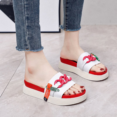 Papuci de damă în roșu și negru cu talpă plată