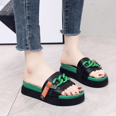 Papuci de damă în roșu și negru cu talpă plată