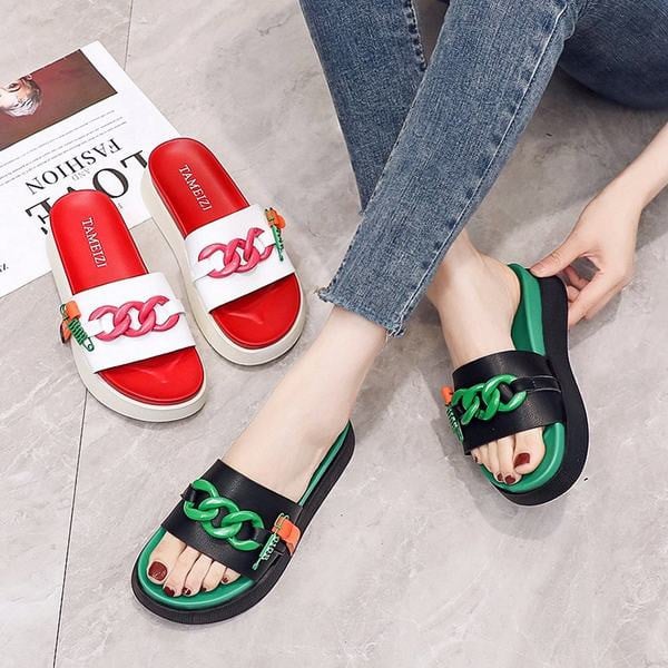 Papuci de damă în roșu și negru cu talpă plată