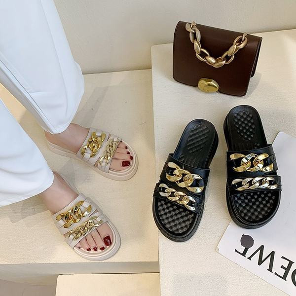 Papuci casual de dama cu decor metalic alb-negru