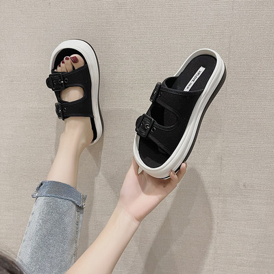 Γυναικείες παντόφλες σε διάφορα χρώματα με αγκράφα