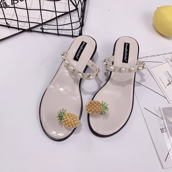 Sieviešu čības ar pērlēm un 3D apdari