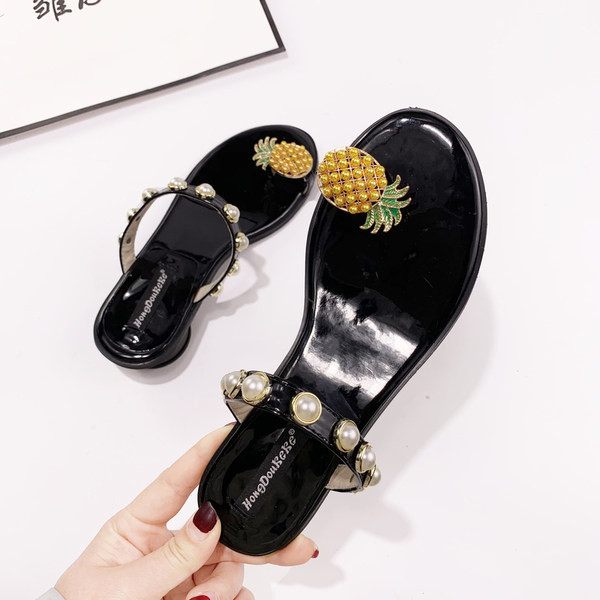 Sieviešu čības ar pērlēm un 3D apdari