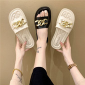 Papuci de dama din piele cu decor metalic