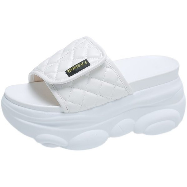 Sieviešu čības ar augstām zolēm un velcro ar uzrakstu