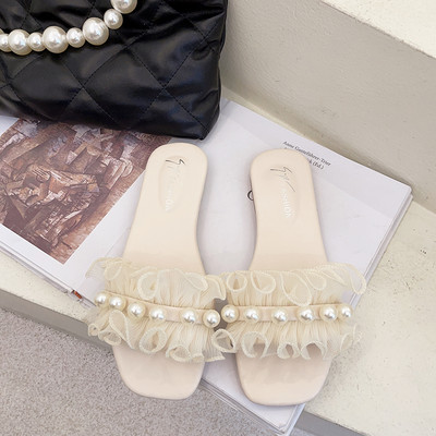 Papuci de dama actuali cu perle si tul