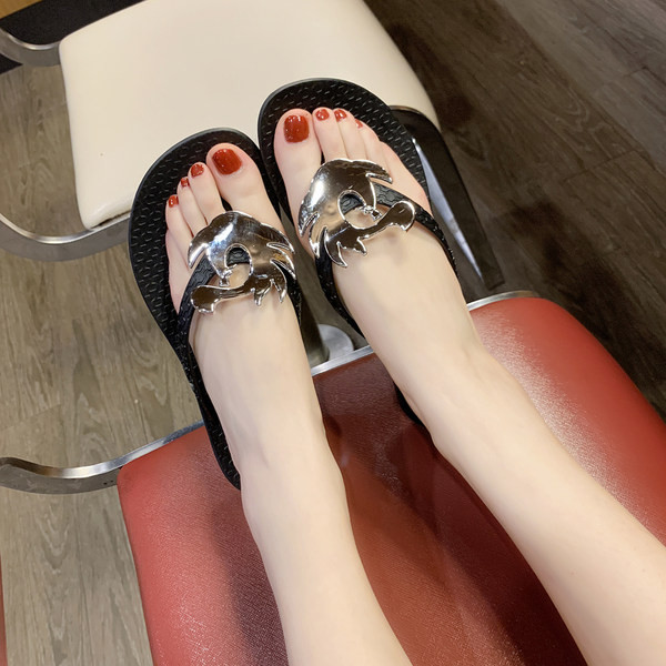 Casual γυναικείες παντόφλες με τρισδιάστατο στοιχείο