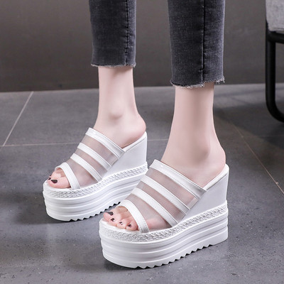 Naiste vabaaja sussid kõrge platvormiga