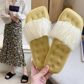 Sieviešu čības ar tilla un plakanu zoli