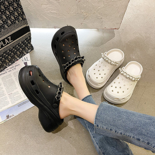 Model nou de papuci de dama cu pietre decorative potriviti pentru plaja