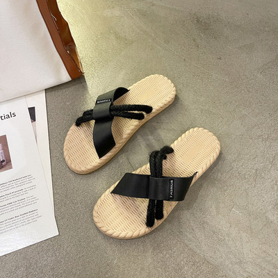 Papuci casual dama cu talpa plata - potriviti pentru plaja