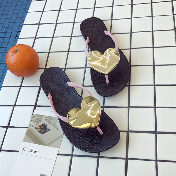 Papuci casual de damă între degetele de la picioare cu element de inimă 3D
