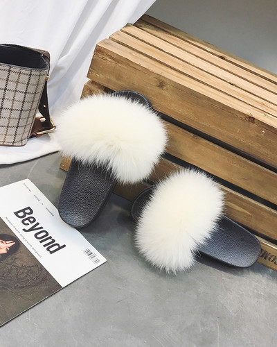 Model nou de papuci dama cu puf - in mai multe culori