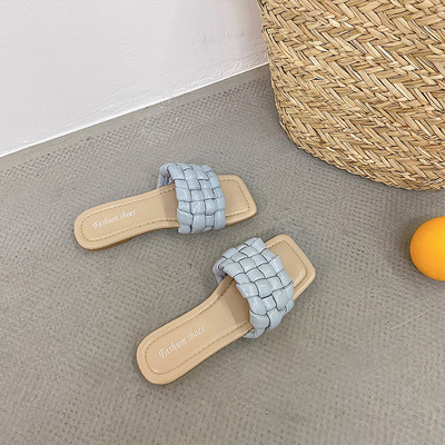 Papuci de dama moderni din piele cu talpa plate