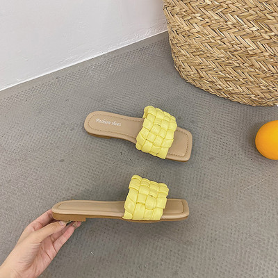 Papuci de dama moderni din piele cu talpa plate